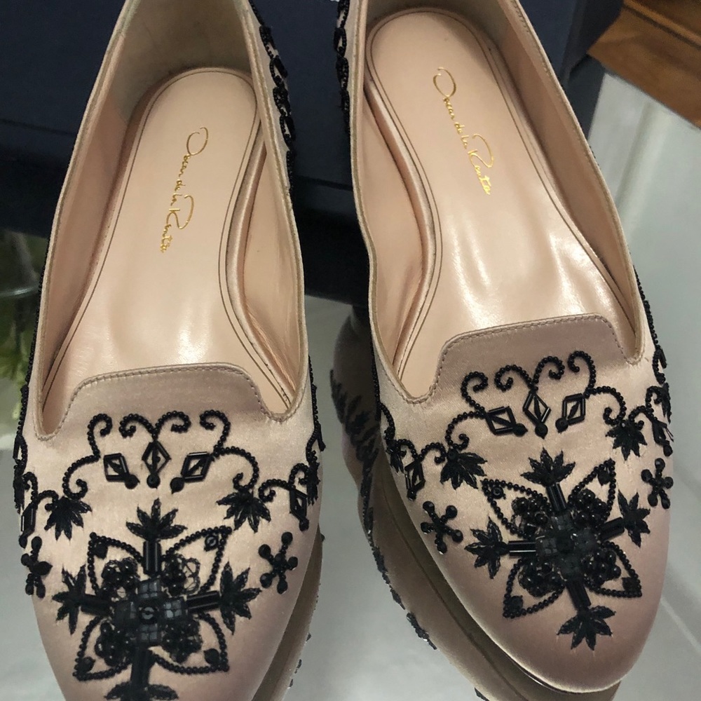 Oscar de la Renta Silk Embroidered Flats SZ 7 NWT